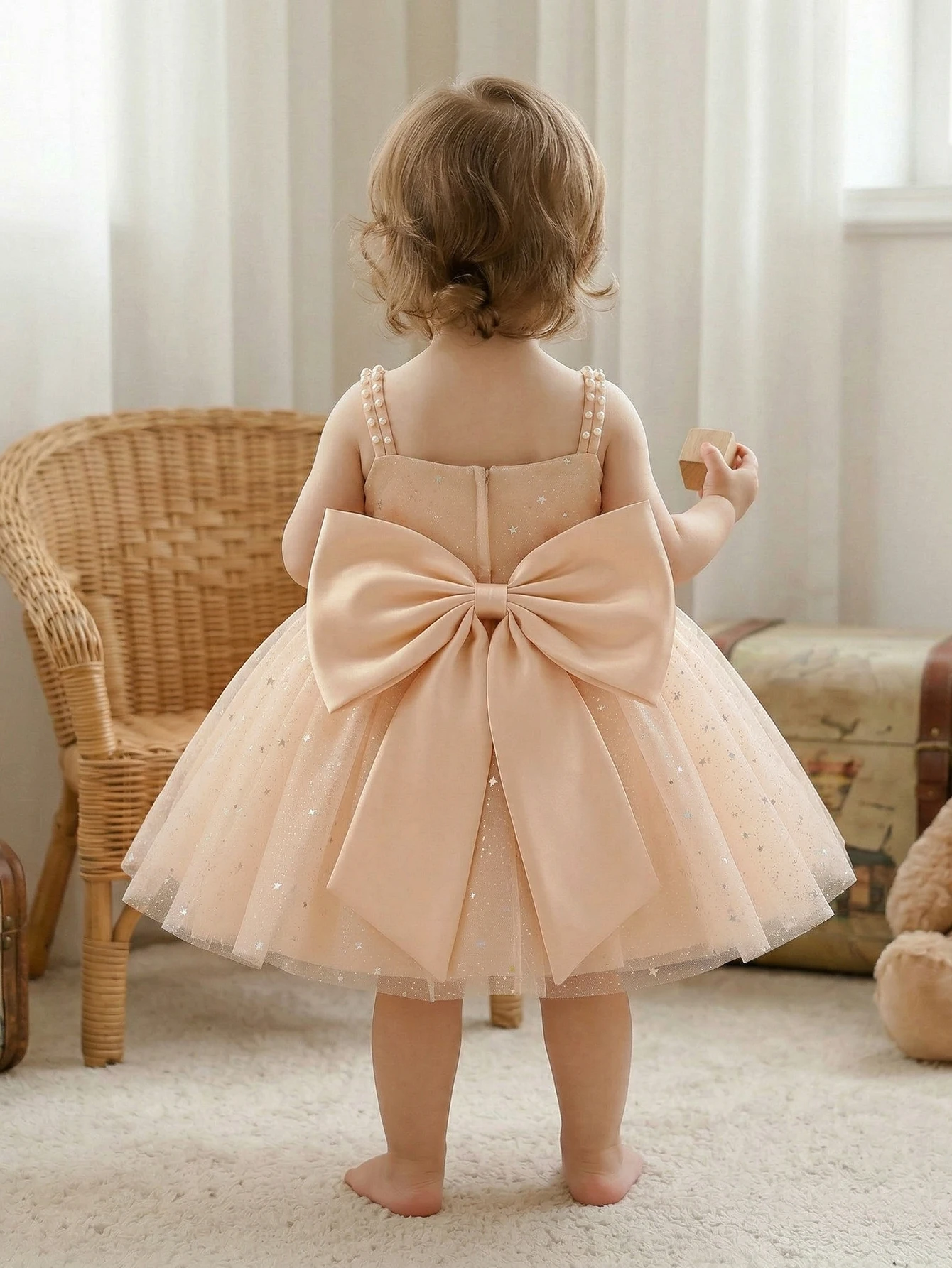 Elegant Pink Silk Party Dress for Girls Featuring Glitter-Embellished Net Overlay, Delicate Butterfly-Knot Accents Banquets