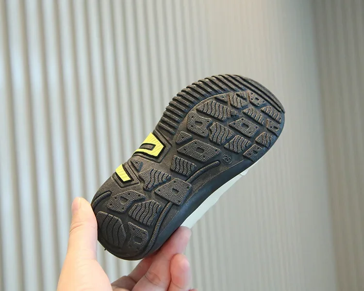 2026 Spring New Fashionable and Versatile Children's Casual Shoes for Boys and Girls Comfortable Anti slip Outdoor Running Shoes