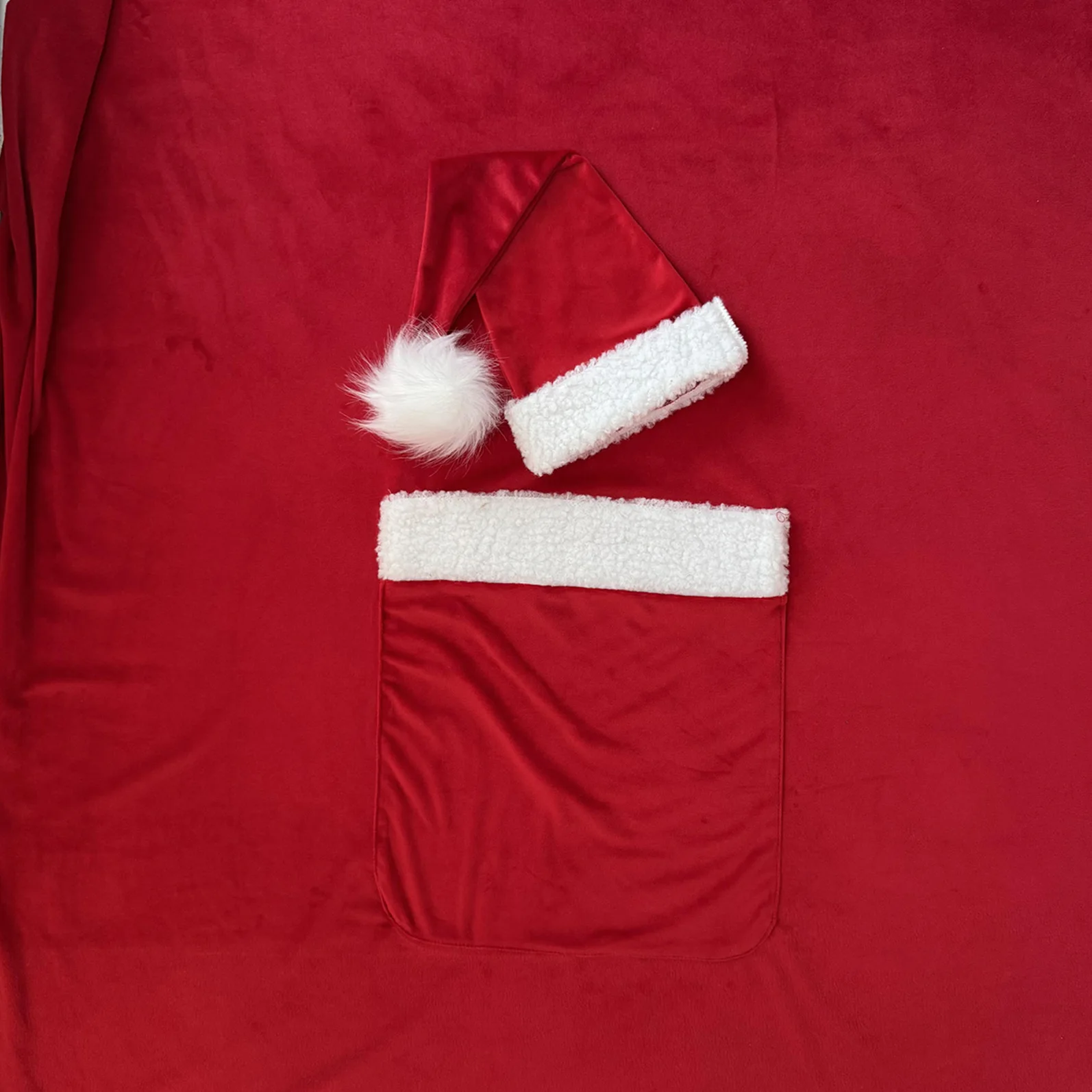 Newborn Photography Clothing Set Christmas Hat+Pocket Background Cloth 2Pcs Infant Studio Baby Photo Prop Accessory Santa Outfit