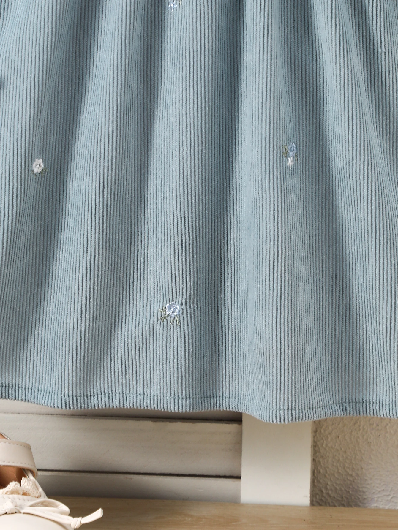1-Piece Corduroy Floral Embroidery Dress for Toddlers and Young Children, Color-Blocking Embroidered Collar, Long-Sleeve Girls' Dress for Spring, Autumn, and Winter, Versatile Casual Style Girls' Clothing
