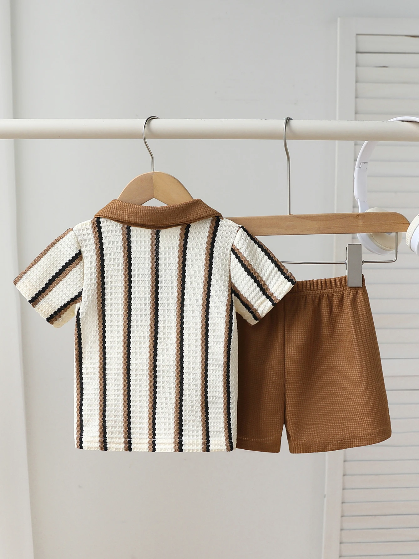 Baby Boy 2-Piece Set Casual Texture Fabric Polo Collar Short-Sleeved Shirt And Knitted Shorts Summer Sports Outfit