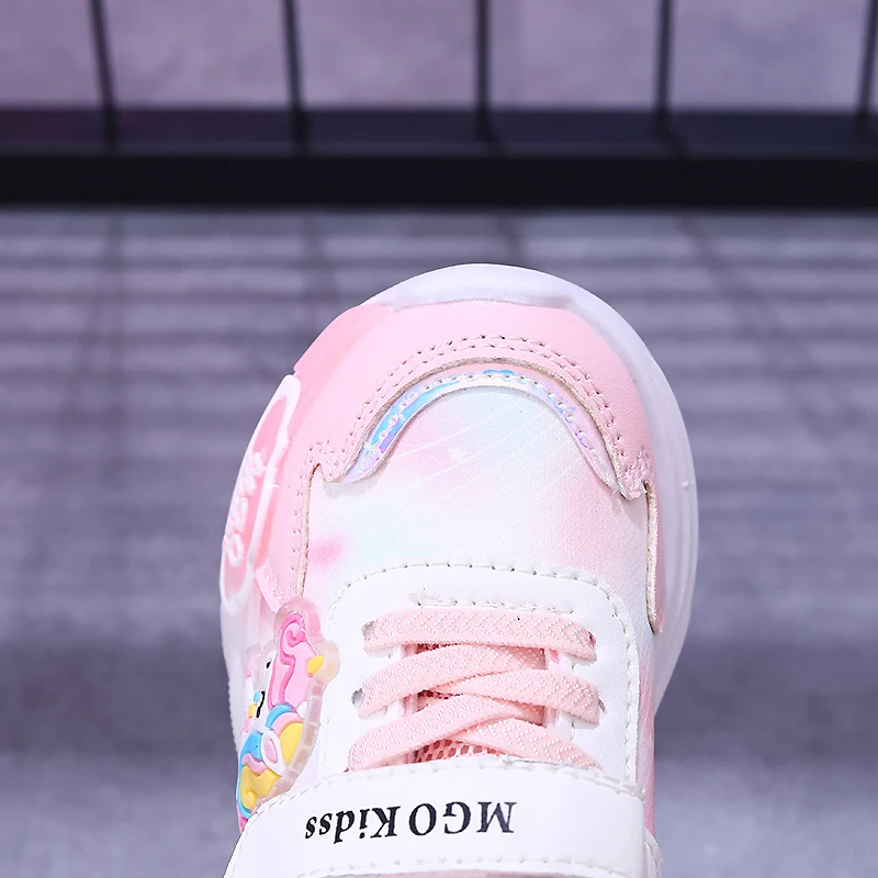 MGO Kidss Spring and Autumn New Girls' Shoes Glow Shoes Flashing Shoes rainbow Pony Daddy Shoes Children's Sports Shoes Girls so