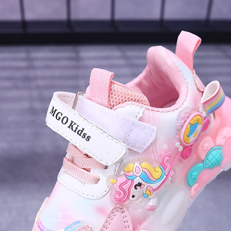 MGO Kidss Spring and Autumn New Girls' Shoes Glow Shoes Flashing Shoes rainbow Pony Daddy Shoes Children's Sports Shoes Girls so