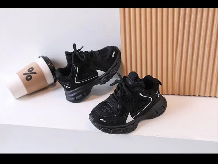 Kids Casual Running Shoes with Thick Soles Boys Girls Fashion Versatile Sports Shoes 2026 New Children Mesh Breathable Sneakers