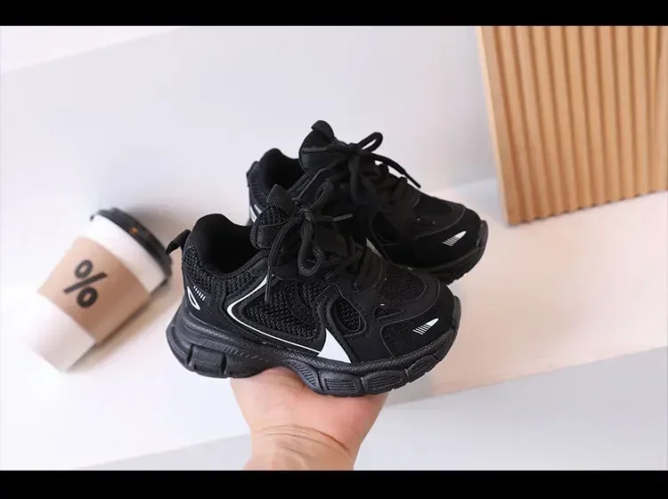 Kids Casual Running Shoes with Thick Soles Boys Girls Fashion Versatile Sports Shoes 2026 New Children Mesh Breathable Sneakers