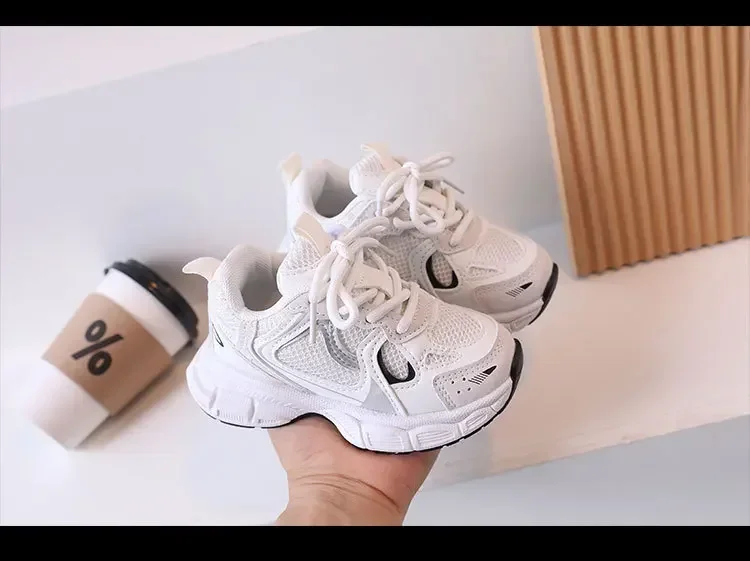 Kids Casual Running Shoes with Thick Soles Boys Girls Fashion Versatile Sports Shoes 2026 New Children Mesh Breathable Sneakers