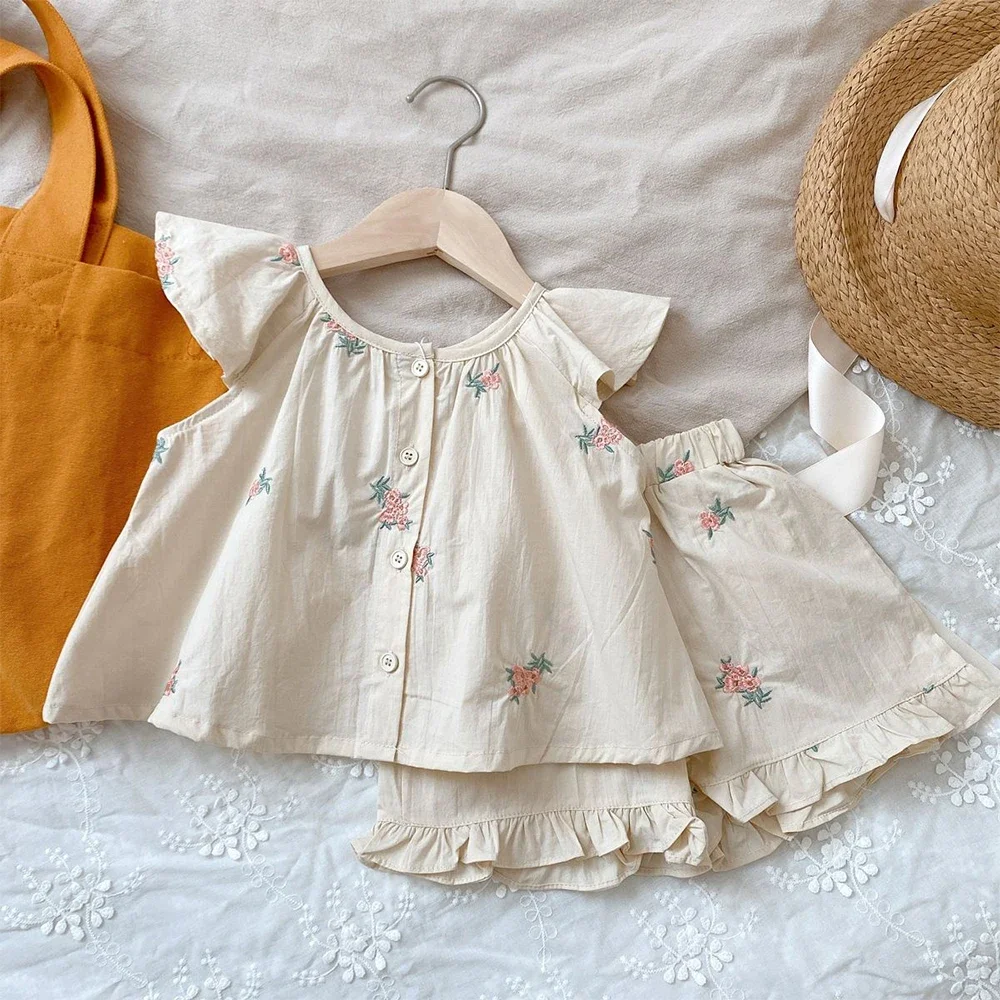 Melario Girls' Summer Fashion Set Children's Flower Print Flying Sleeve Top+Shorts Two Piece Cute Little Girl Refreshing Set