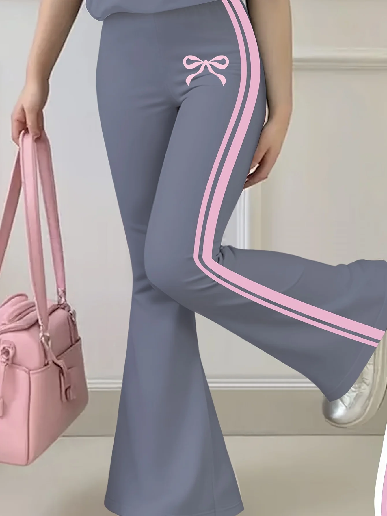 Girls' Summer Casual Outfit: Bow Print Short-Sleeve T-Shirt + Flared Long Pants Two-Piece Set with Pink Trim and Bow Print, Fashionable and Versatile, Suitable for Girls Aged 4-12, for Home and Outdoor Wear
