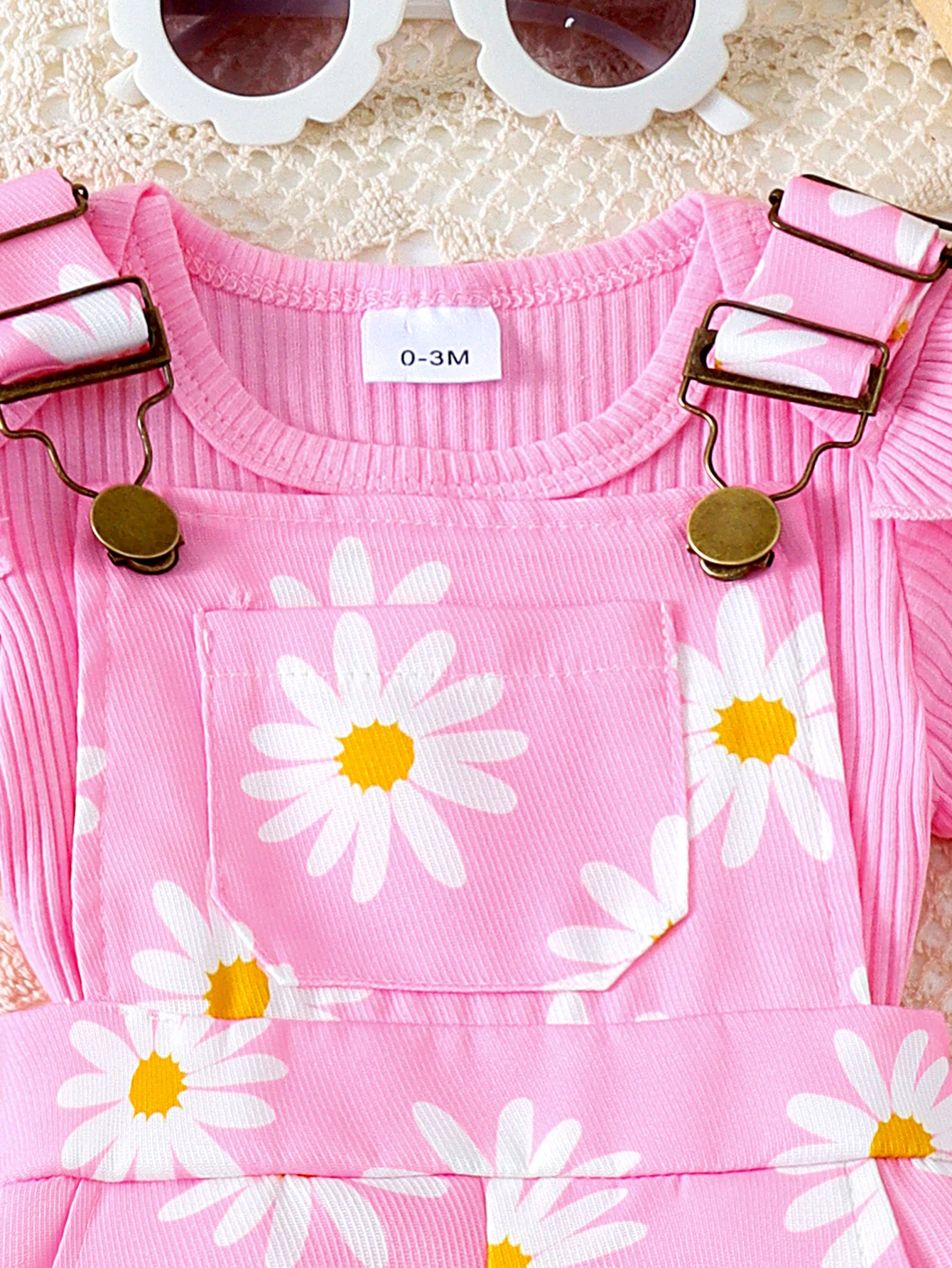 2pcs Cross-border Summer New Girl Sweet and Cute 1-7 Years Old Top Short-Sleeved Shirt + Printed Bib Pants