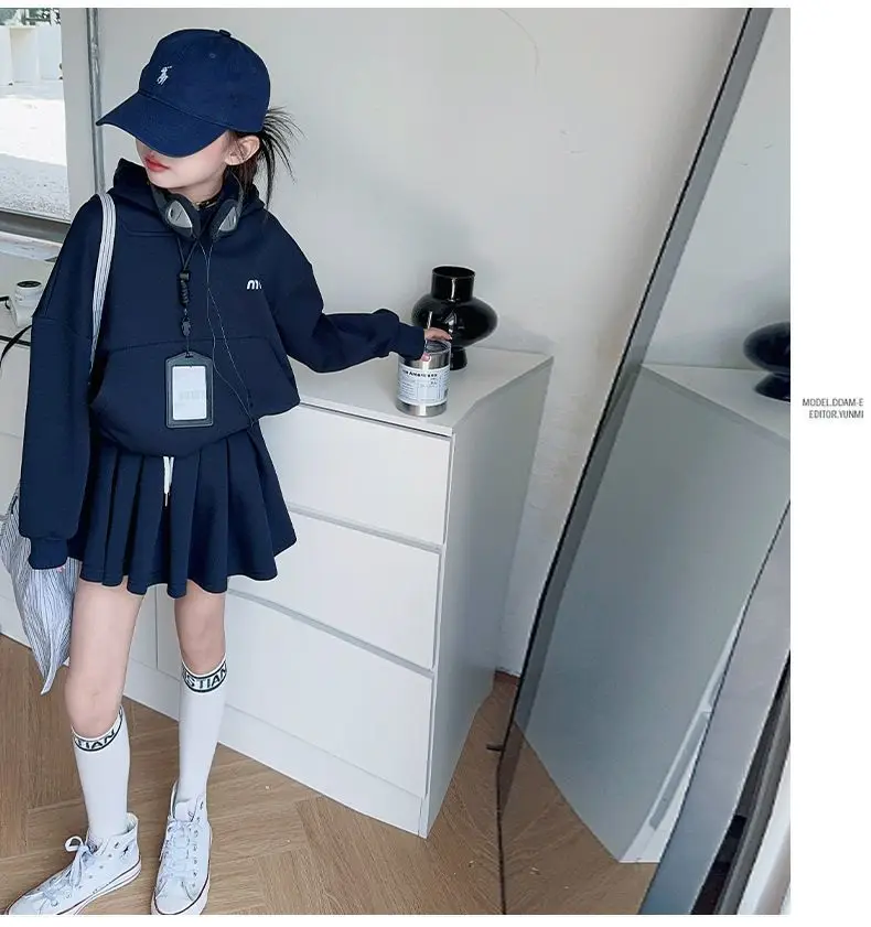 Girls Autumn Casual Outfit Set Two-Piece Long-Sleeve Top + Short Skirt Set Children's Clothing Set Suitable for Girls Aged 7-17