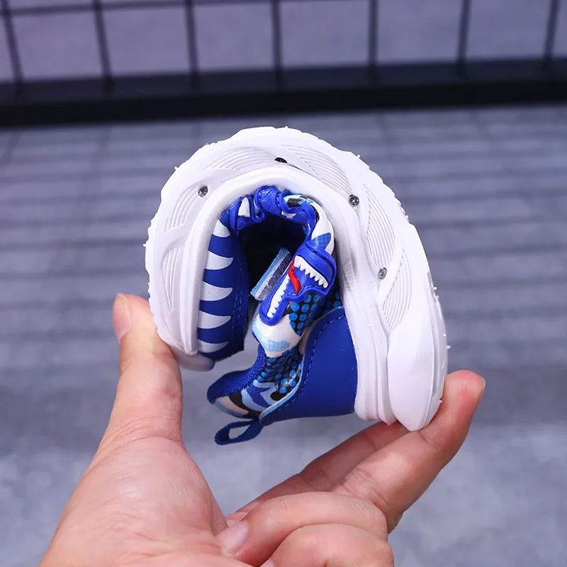 LED Children Cute Cartoon Boys Casual Sneaker for Children Shoes Girl Mesh Breathable Lighting Shoes Baby Illuminated Shoe
