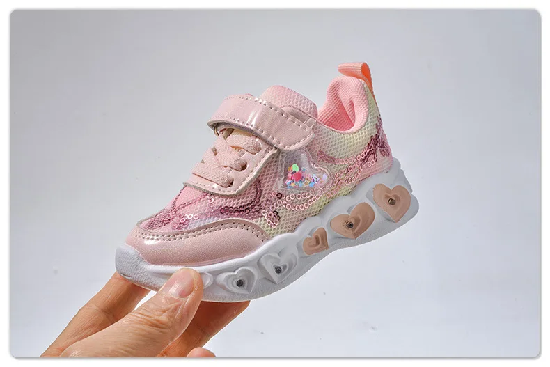 New LED Children Cute Cartoon Sequin Casual Sneaker for Children Shoes Girl Mesh Breathable Lighting Shoes Baby Illuminated Shoe
