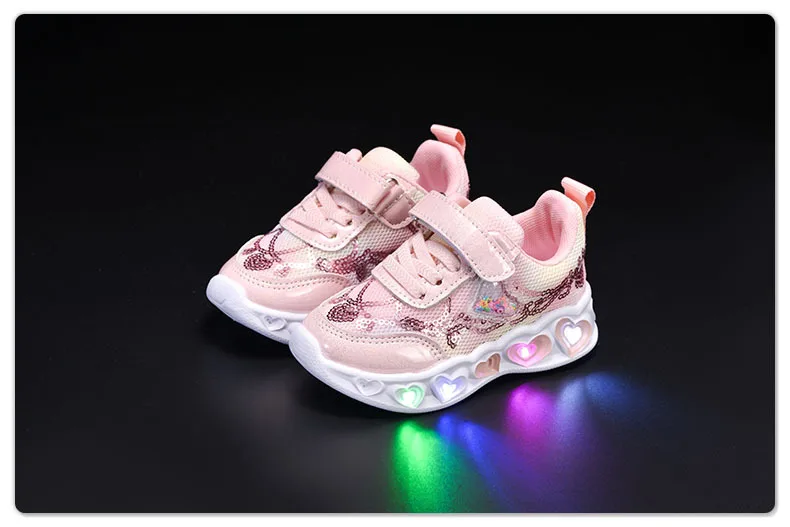 New LED Children Cute Cartoon Sequin Casual Sneaker for Children Shoes Girl Mesh Breathable Lighting Shoes Baby Illuminated Shoe