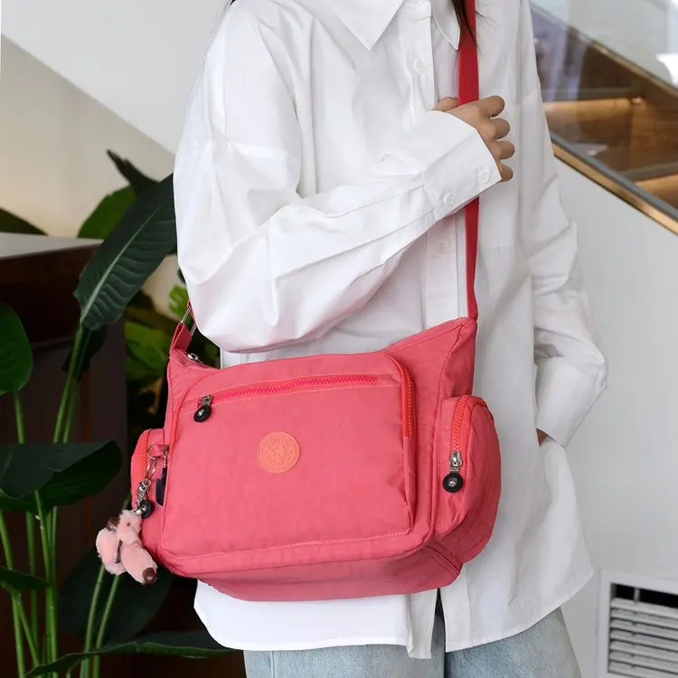 Unique Commuter Diaper Bag Ladies Messenger Bag Solid Color Leather Designer Paris Fashion Popular Classic