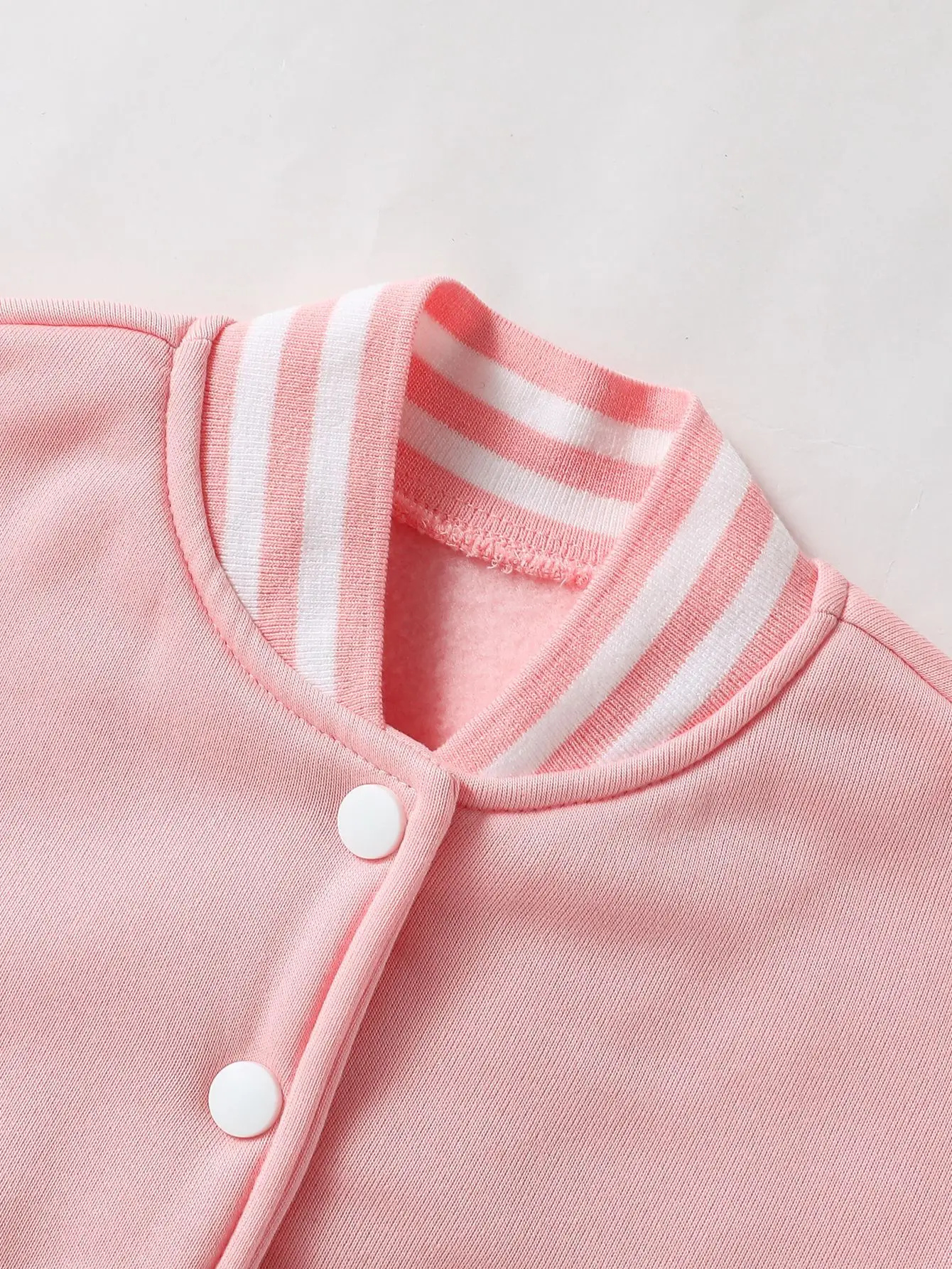 Girls' Spring and Autumn Baseball Jacket, Children's Short Baseball Jacket with Capybara and English Letter Print, Suitable for 4-12 Year Old Kids, Casual Versatile Clothing for Home and Outdoor Wear