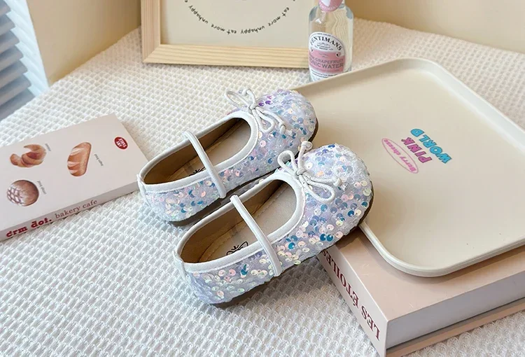 Girls' Shoes 2025 Spring New Fashion Little Girl Sequin Princess Shoes Soft Sole Girls' Shallow Mouth Single Shoes Breathable