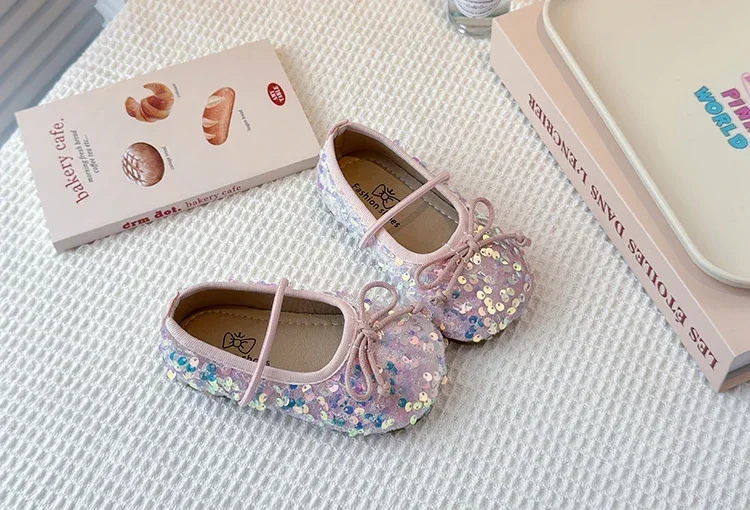 Girls' Shoes 2025 Spring New Fashion Little Girl Sequin Princess Shoes Soft Sole Girls' Shallow Mouth Single Shoes Breathable