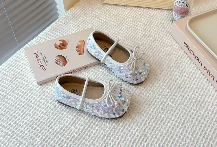 Girls' Shoes 2025 Spring New Fashion Little Girl Sequin Princess Shoes Soft Sole Girls' Shallow Mouth Single Shoes Breathable