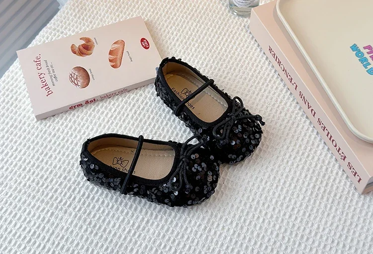 Girls' Shoes 2025 Spring New Fashion Little Girl Sequin Princess Shoes Soft Sole Girls' Shallow Mouth Single Shoes Breathable