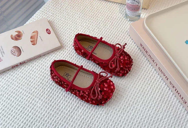 Girls' Shoes 2025 Spring New Fashion Little Girl Sequin Princess Shoes Soft Sole Girls' Shallow Mouth Single Shoes Breathable