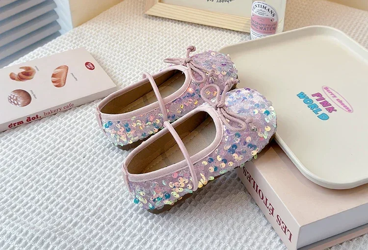 Girls' Shoes 2025 Spring New Fashion Little Girl Sequin Princess Shoes Soft Sole Girls' Shallow Mouth Single Shoes Breathable