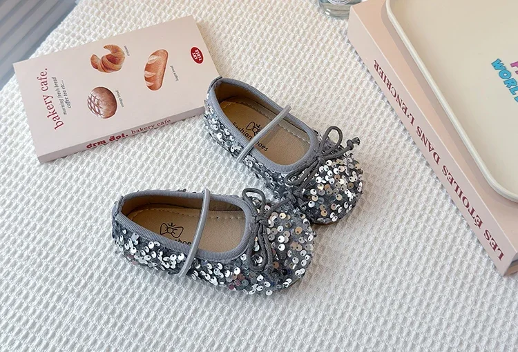Girls' Shoes 2025 Spring New Fashion Little Girl Sequin Princess Shoes Soft Sole Girls' Shallow Mouth Single Shoes Breathable