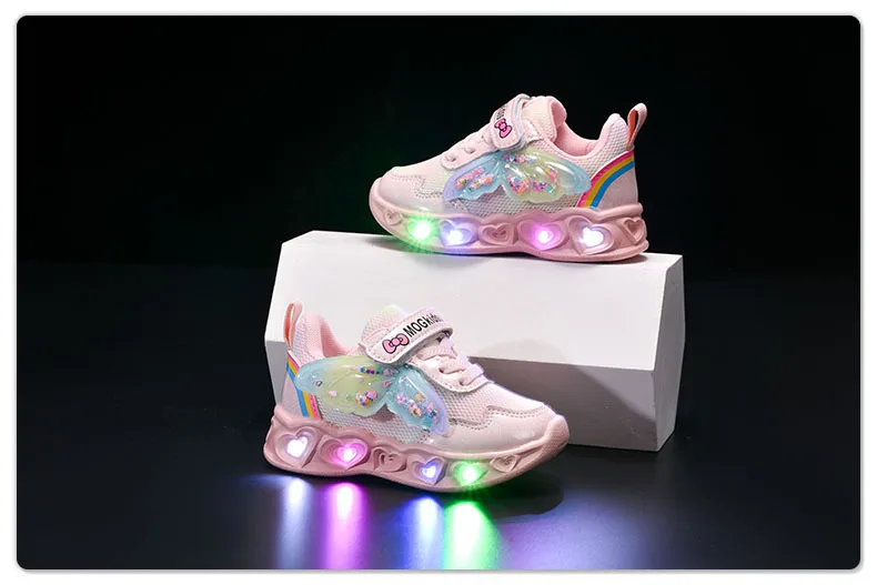 2026 New Kids Casual Shoes Girls Led Light Cartoon PU Leather Fashion Sport Flat Bottom Shoes Breathable Purple Pink Size 21-30