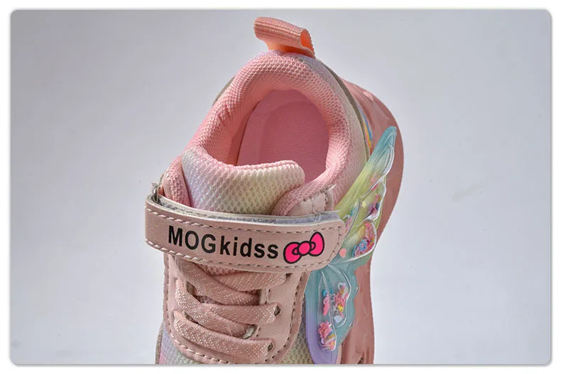 2026 New Kids Casual Shoes Girls Led Light Cartoon PU Leather Fashion Sport Flat Bottom Shoes Breathable Purple Pink Size 21-30