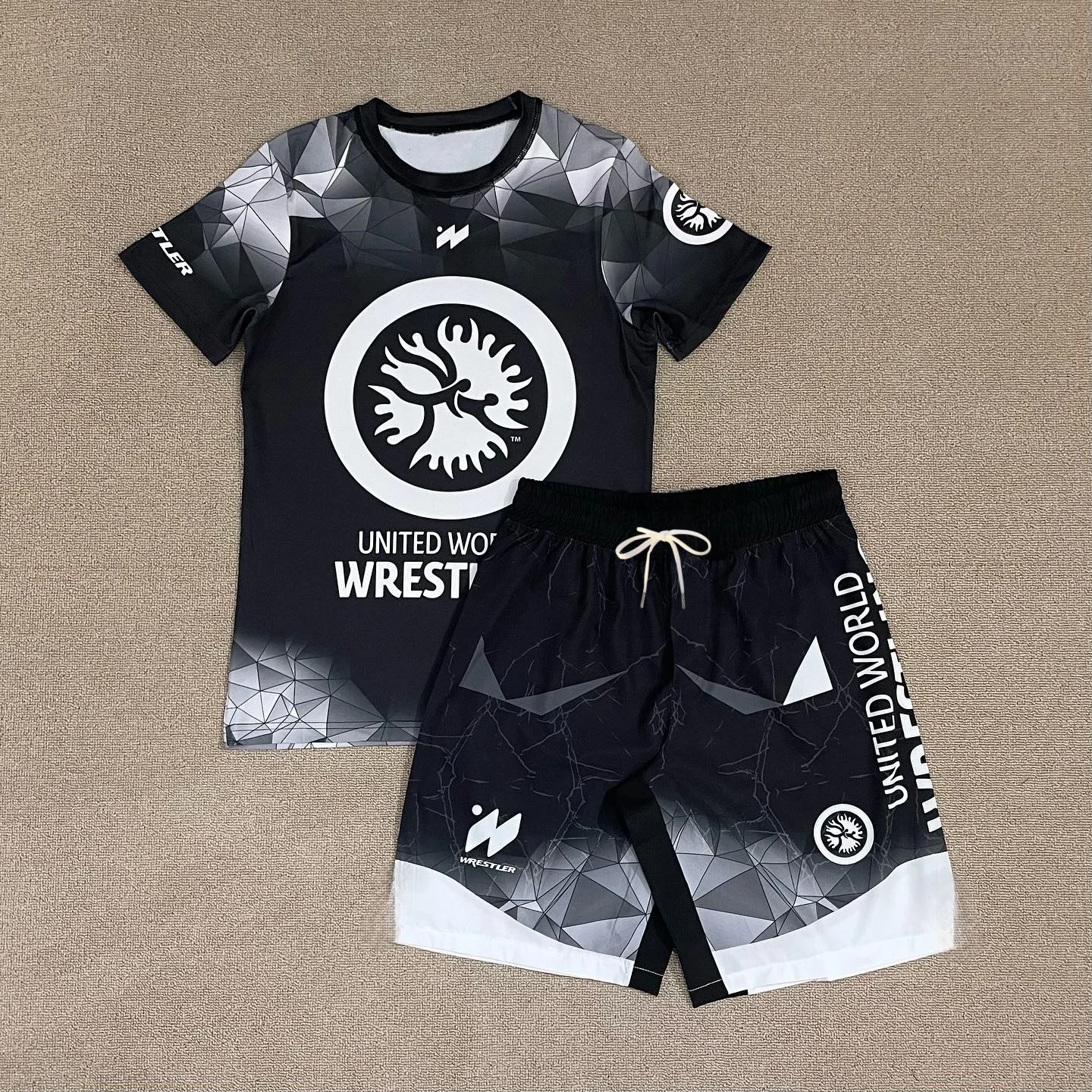 2026 New United World Wrestling Sports Set Men's Kids Black White T-shirt & Shorts Quick Drying MMA Training Combat Suit