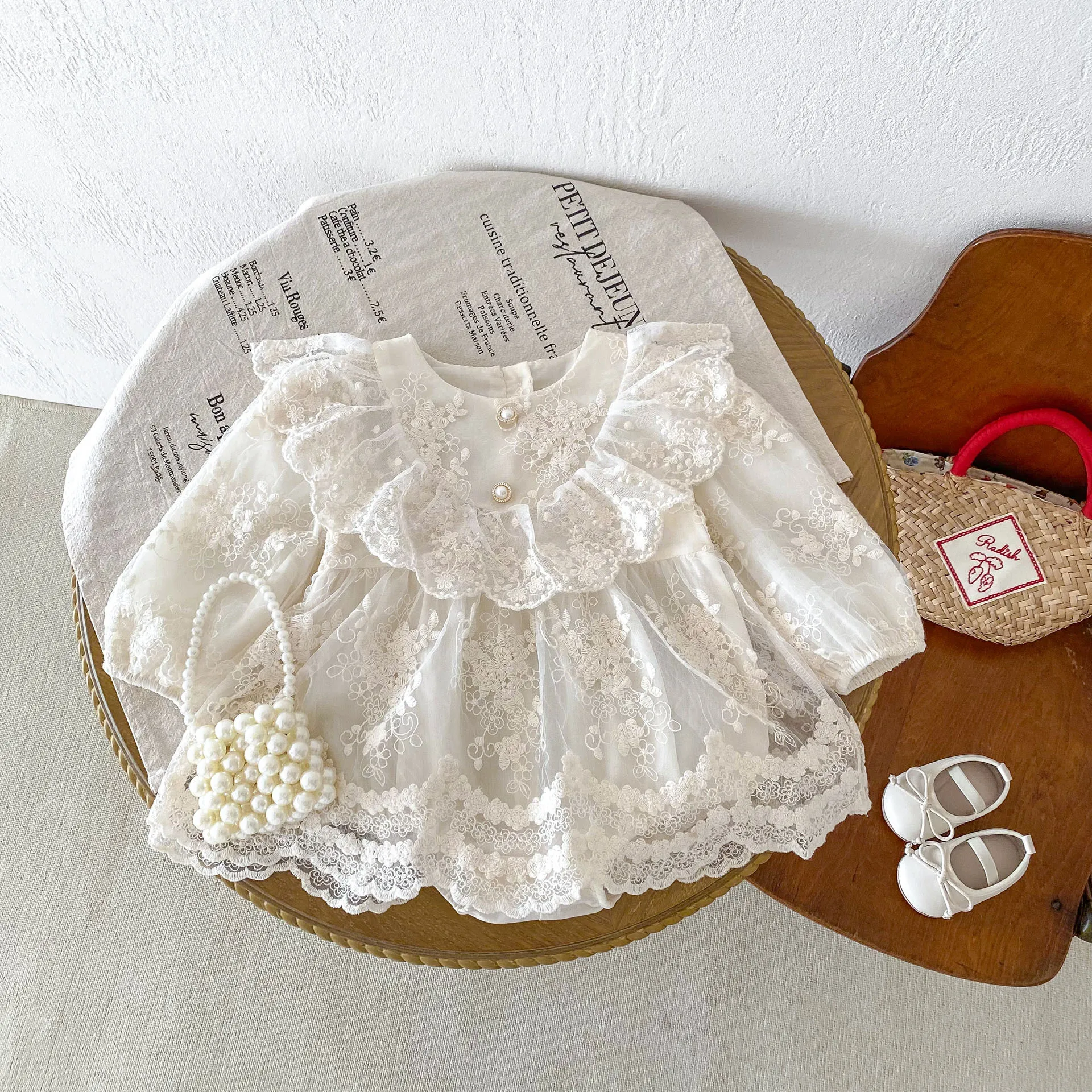 2026 Baby Girl Princess Dress 0-24M Vintage Lace Embroidered Ruffled Collar Romper Dress with Snap Closure Formal Party Dress