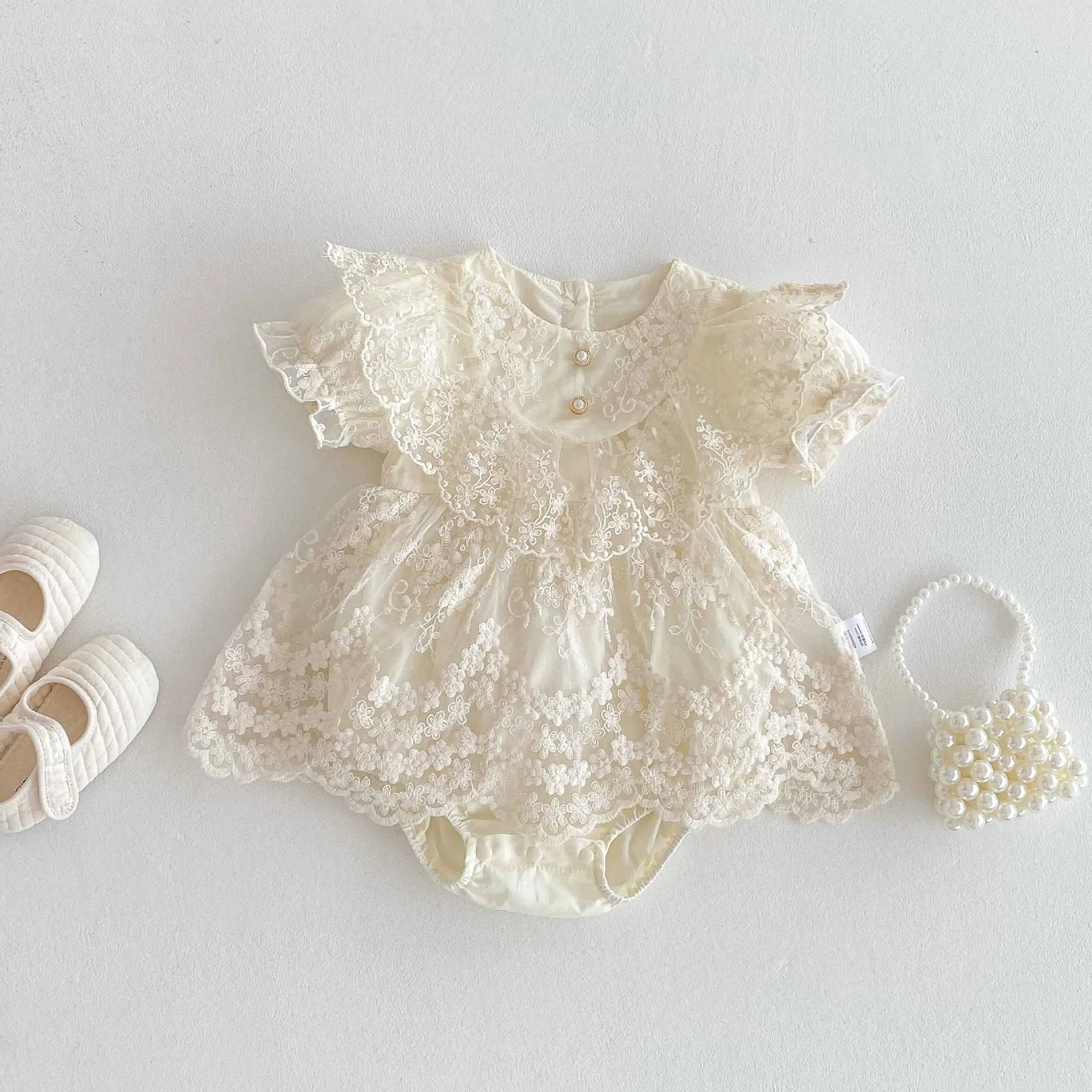 2026 Baby Girl Princess Dress 0-24M Vintage Lace Embroidered Ruffled Collar Romper Dress with Snap Closure Formal Party Dress