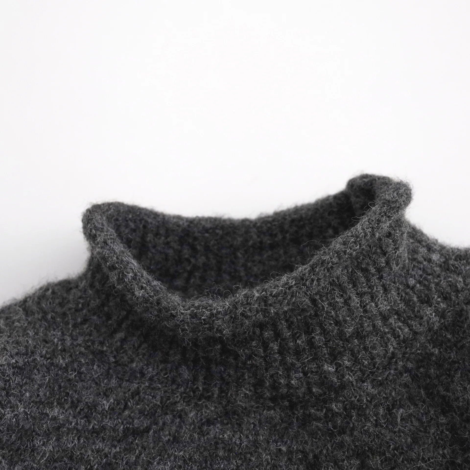Autumn New Kids Sweaters Turtleneck Girls Knitwear Cute Duck Emboridery Boys Knit Pullover Kids Clothes