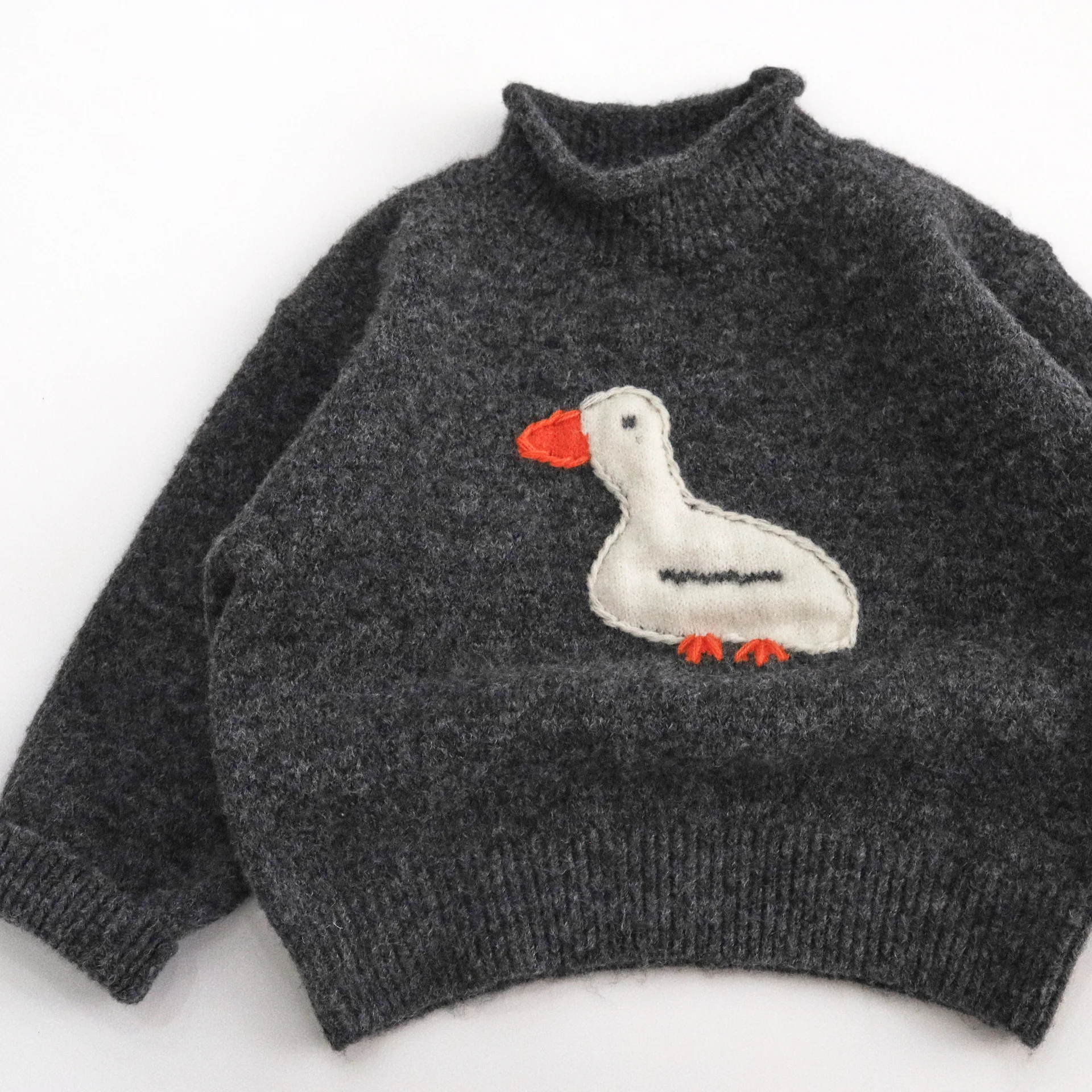 Autumn New Kids Sweaters Turtleneck Girls Knitwear Cute Duck Emboridery Boys Knit Pullover Kids Clothes