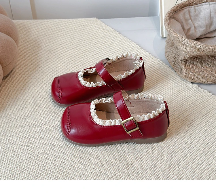 2025 New Children's Flats Simple Lolita Girls Princess Leather Shoes Walking Versatile Sweet Pleated Kids Causal Fashion Shoes