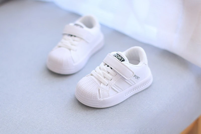 2026 autumn and winter new baby casual sports shoes for boys and girls outdoor breathable non slip comfortable walking shoes