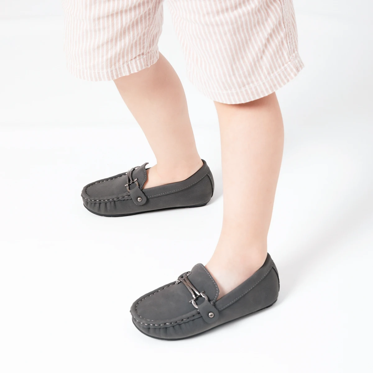 Boys Loafers British Style Kids Dress Shoes Slip On Moccasins Children Flat School Shoes for Wedding Party Formal Performance