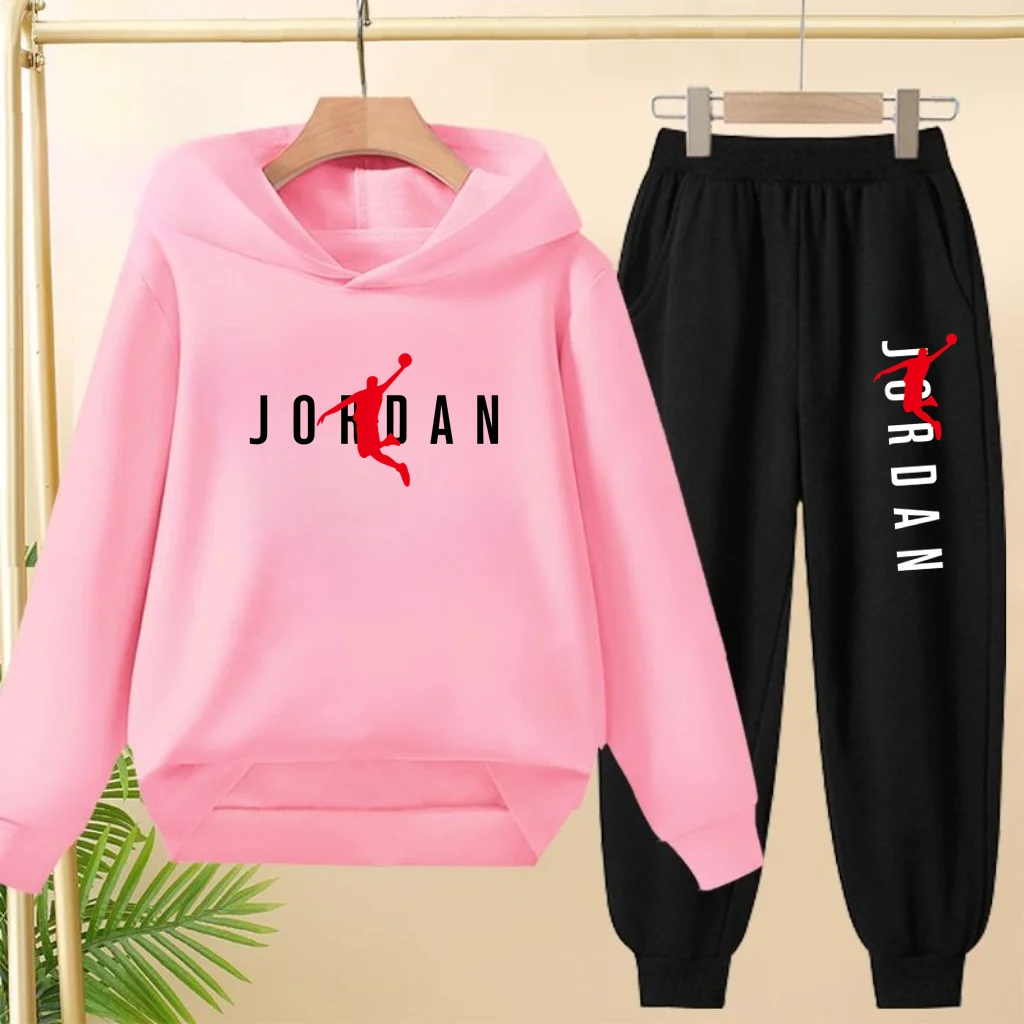 The Children's Sweatshirt L Basketball Set Is Suitable for Boys and Girls Aged 3 to 12featuring a Pullovers,hoodies and Trousers