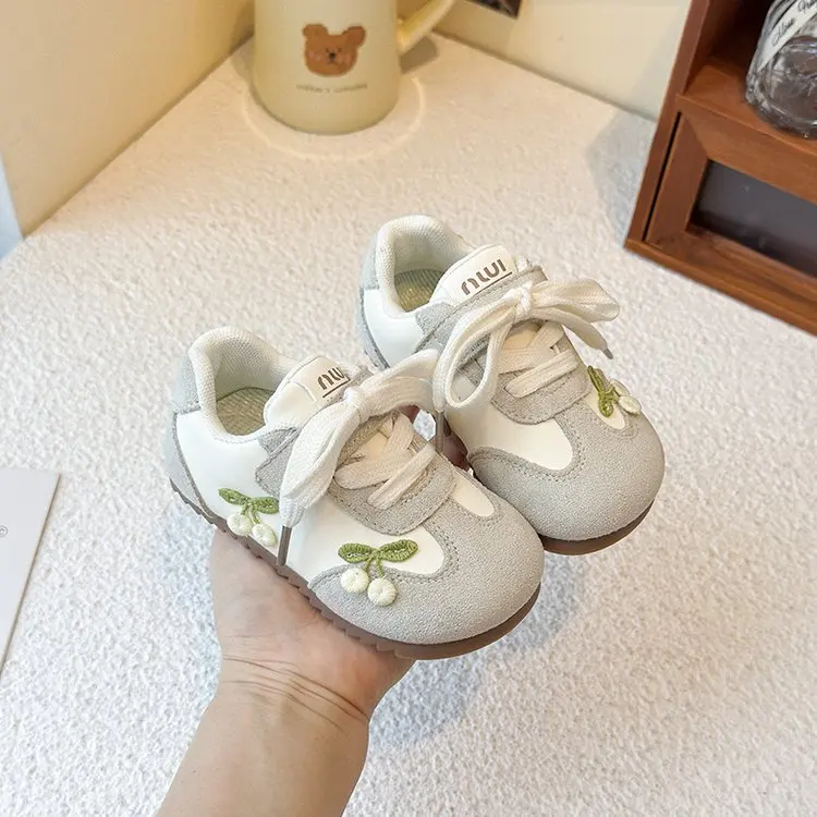 2026 New Girls Fashion Flower Design Casual Shoes Kids Non Slip Comfortable Student Sneakers Outdoor Breathable Sports Shoes