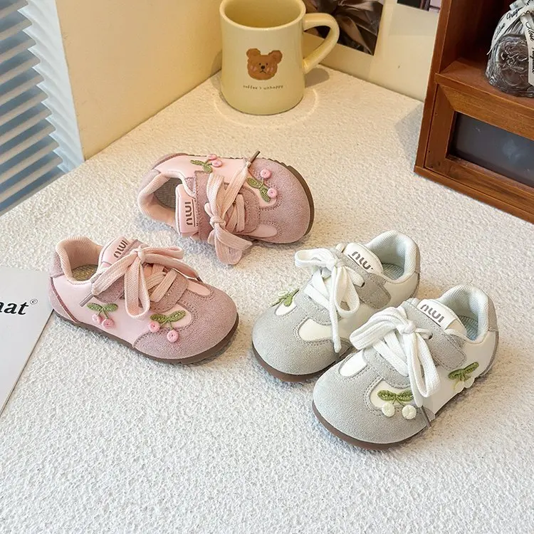 2026 New Girls Fashion Flower Design Casual Shoes Kids Non Slip Comfortable Student Sneakers Outdoor Breathable Sports Shoes