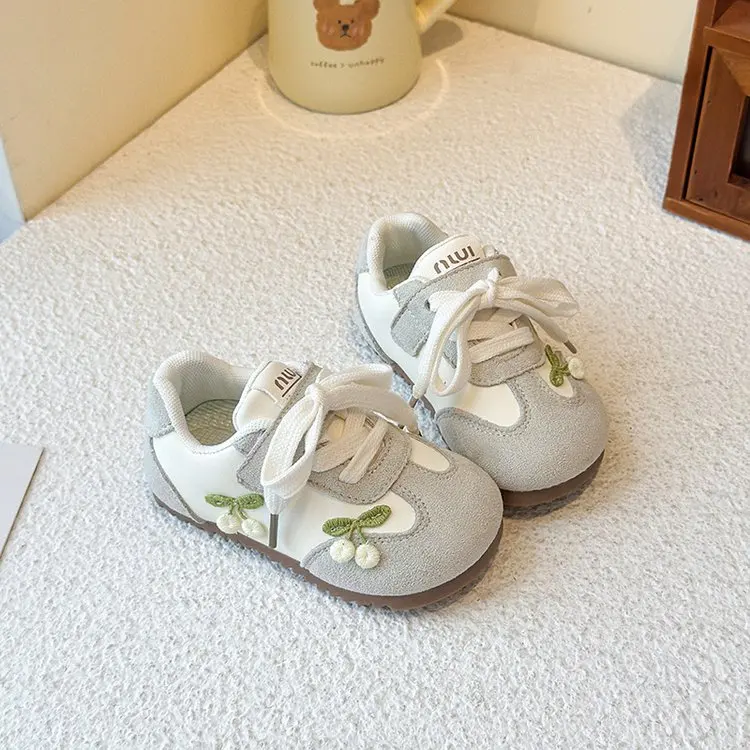 2026 New Girls Fashion Flower Design Casual Shoes Kids Non Slip Comfortable Student Sneakers Outdoor Breathable Sports Shoes