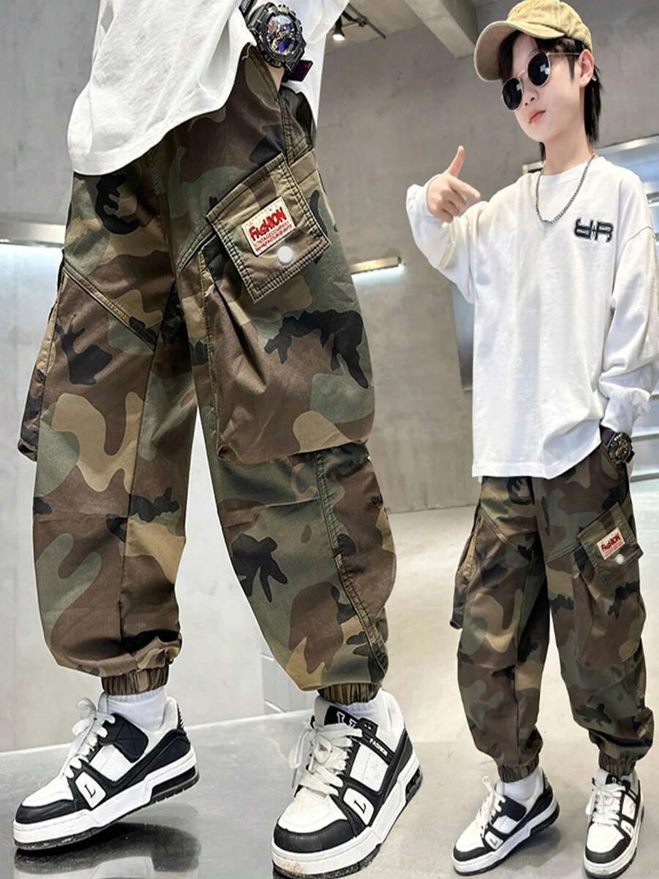 Boys' overalls, camouflage pattern, digital printing, multi-pocket practical pants, large children's size 7-14 years old.