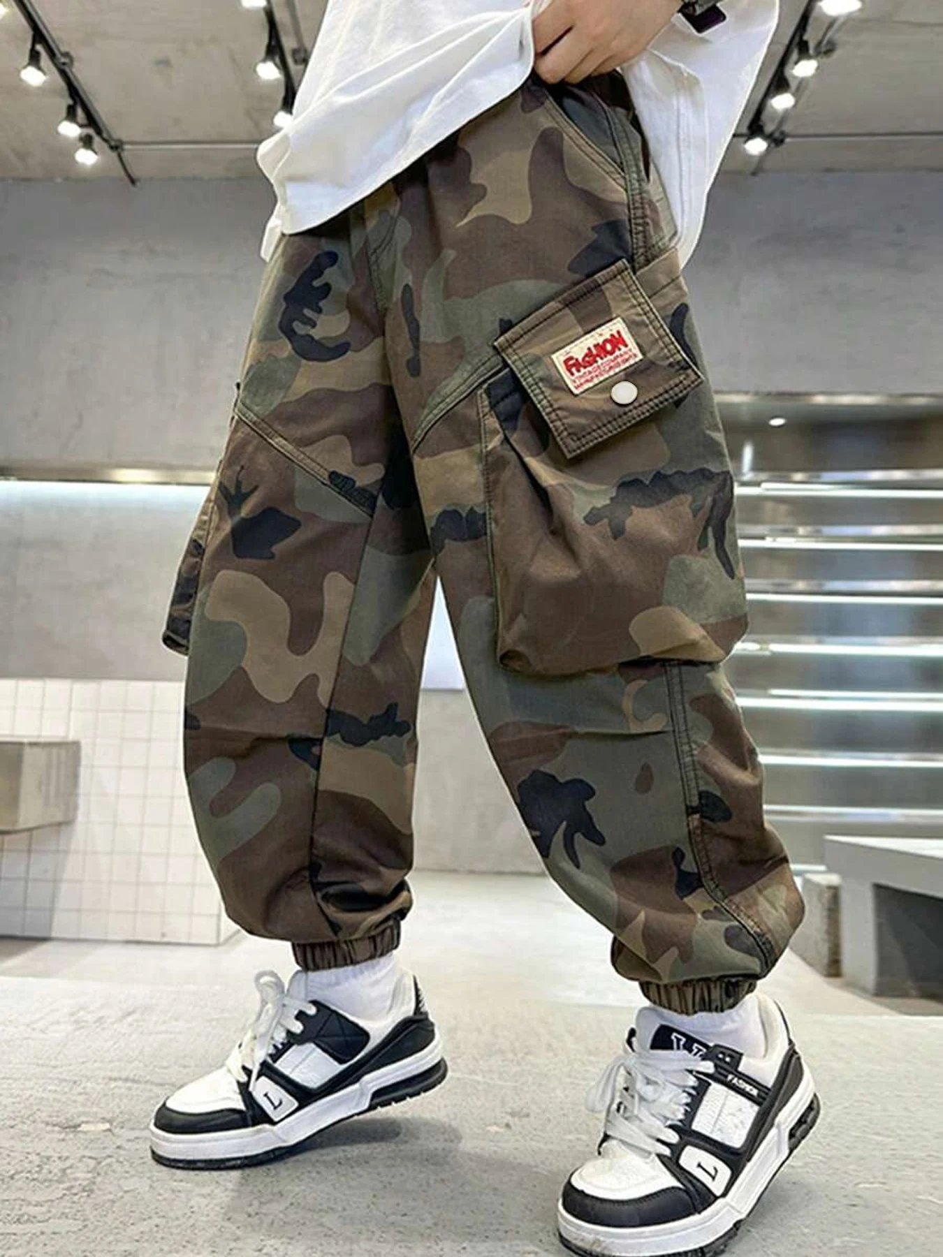 Boys' overalls, camouflage pattern, digital printing, multi-pocket practical pants, large children's size 7-14 years old.