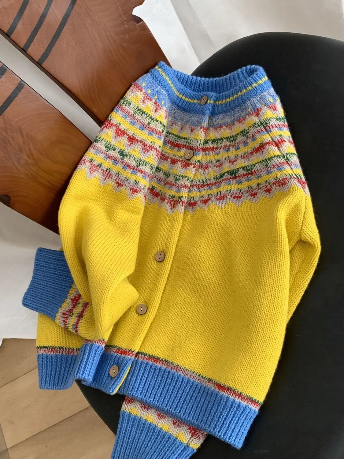 Korean Style Children's Clothing2026New Winter Vintage Fair Isle Jacquard Knit Cardigan for Girls