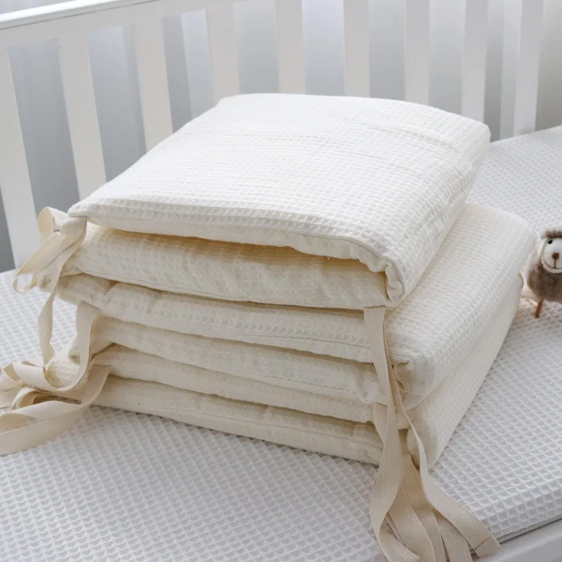 One-piece Waffle Gauze Cotton Washable Baby Crib Bumper Set for Newborns To Prevent Bumps and Falls