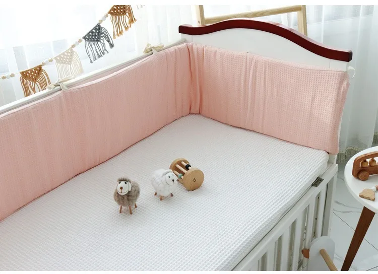 One-piece Waffle Gauze Cotton Washable Baby Crib Bumper Set for Newborns To Prevent Bumps and Falls