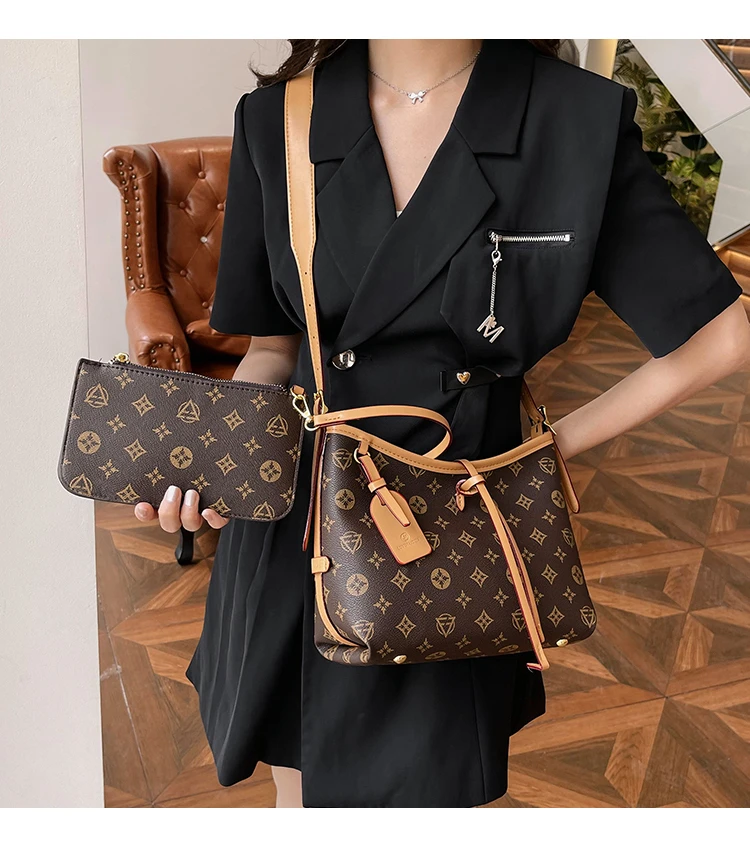 2026 lassic Luxury Leather Tote Bag For Women Designer Fashion Handbag Large Capacity Minimalist Diaper Bag