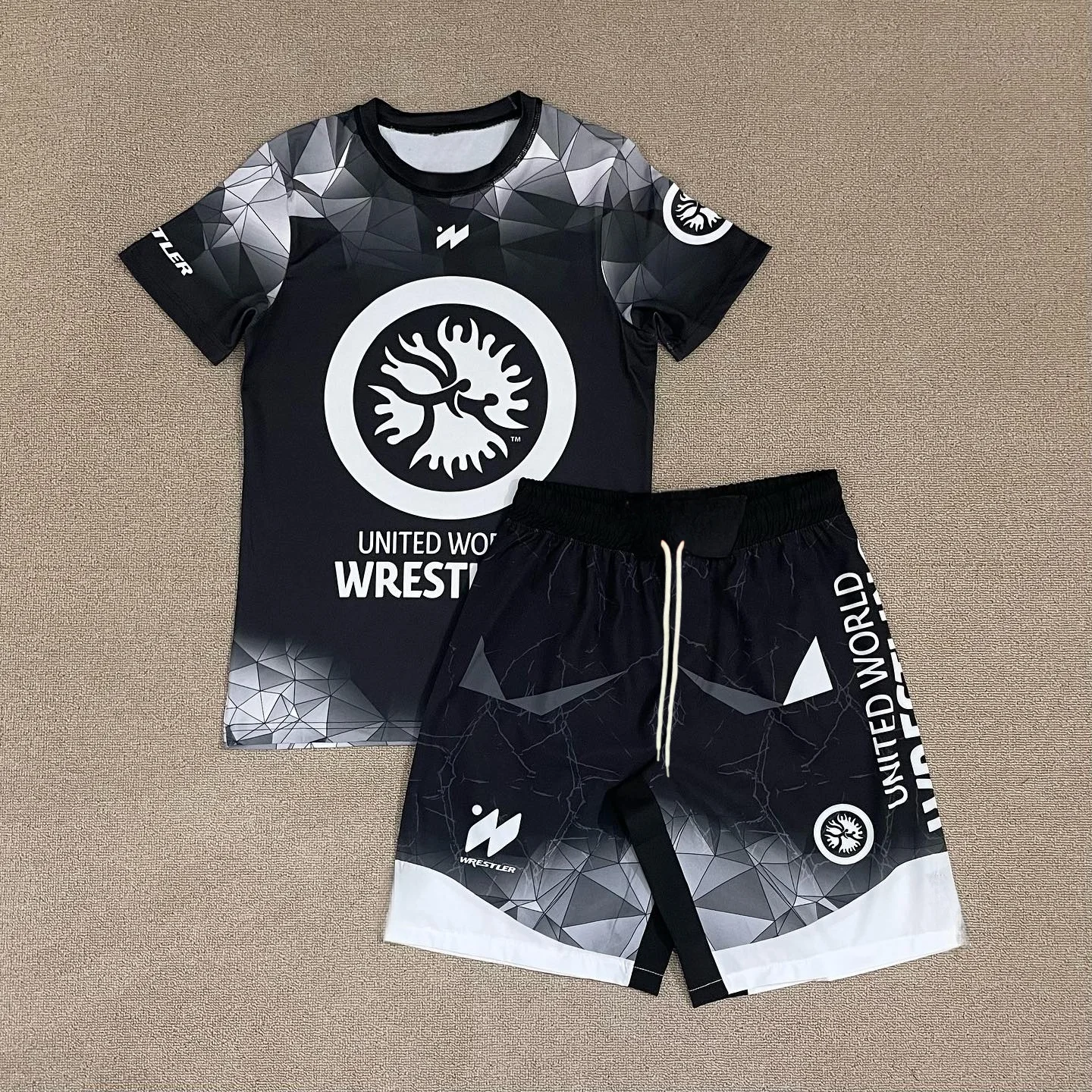Men's White Marble Print Rash Guard & Shorts Fast Dry Wrestling Style Compression Sport Set Breathable Athletic Training Uniform