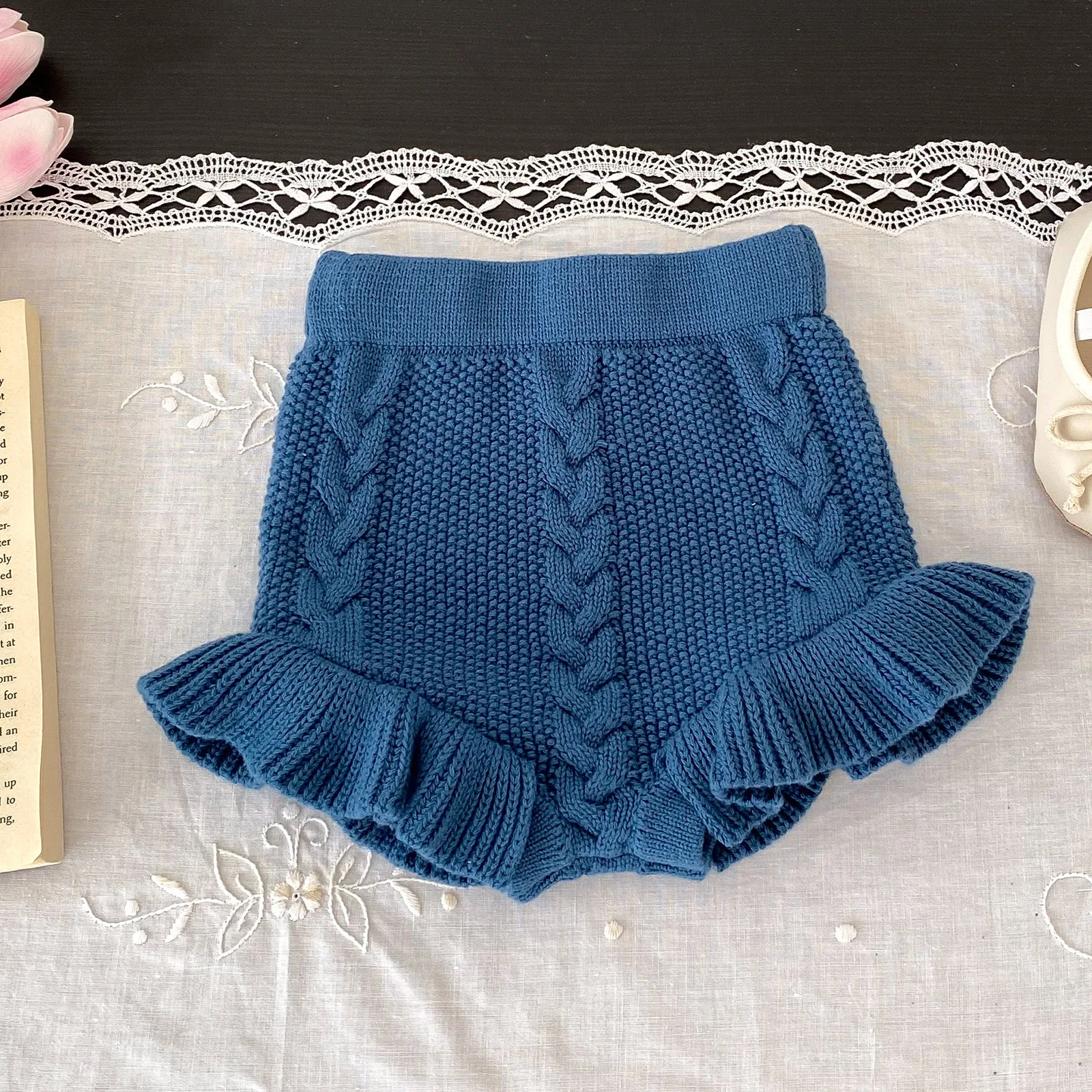 Autumn Baby Girls Knitted Shorts Children Bloomer Toddler Princess PP Shorts Kids Girls Ruffle Edge Lovely Lotus Butt Shorts