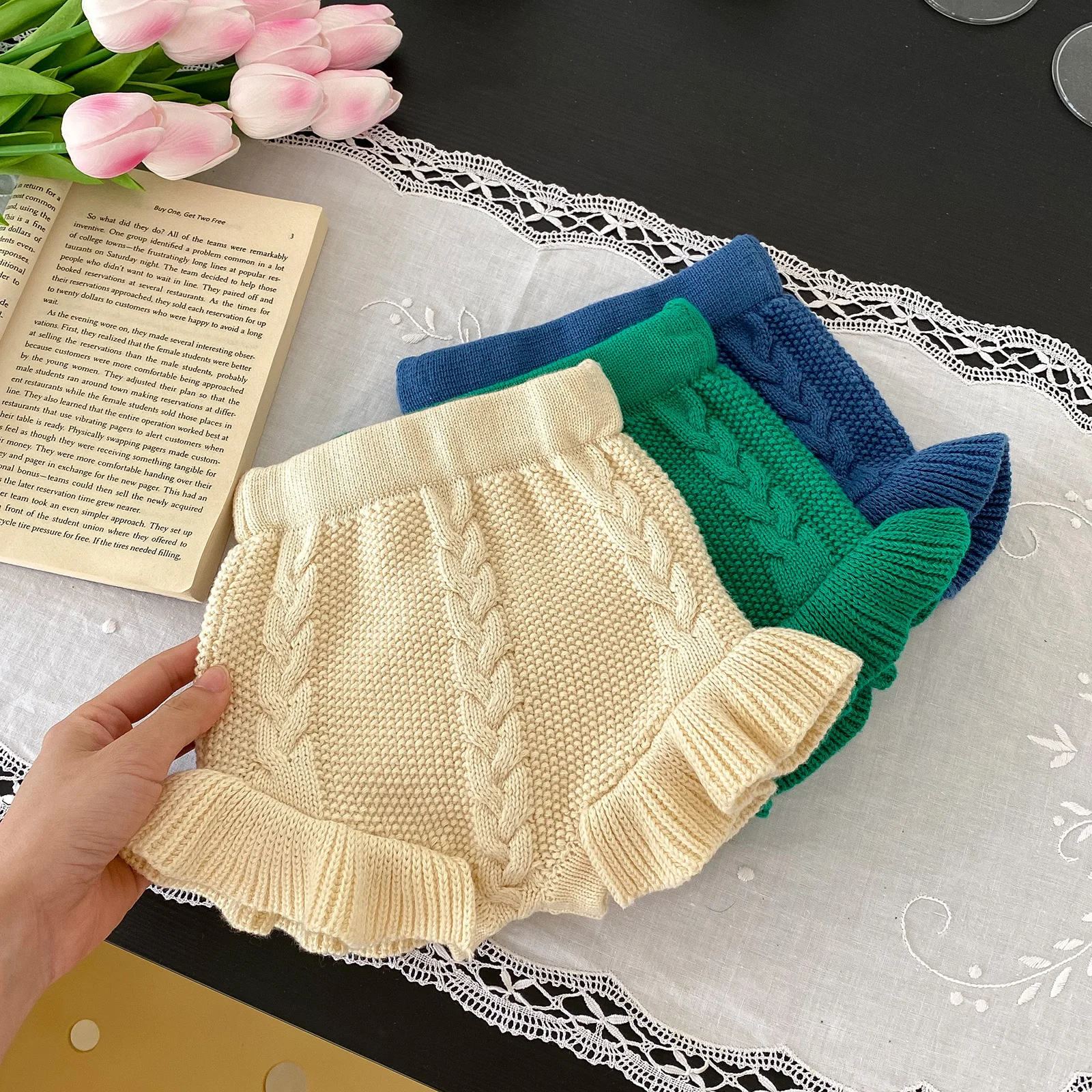Autumn Baby Girls Knitted Shorts Children Bloomer Toddler Princess PP Shorts Kids Girls Ruffle Edge Lovely Lotus Butt Shorts
