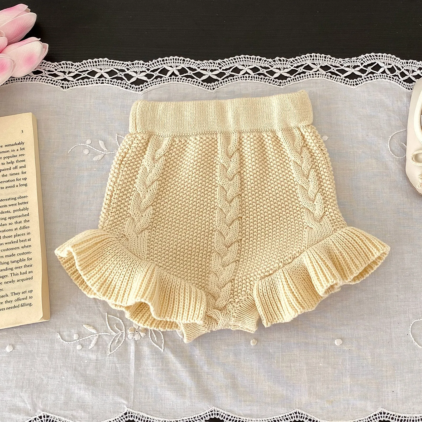 Autumn Baby Girls Knitted Shorts Children Bloomer Toddler Princess PP Shorts Kids Girls Ruffle Edge Lovely Lotus Butt Shorts